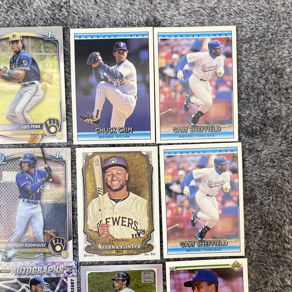 Milwaukee Brewers Baseball 28 Card Lot - Rookies, Stars, Inserts, Parallels‎